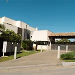דירה Luxury 2Br Apartment Near Marbella & Puerto Banus Pool, Padel, Parking אסטפונה