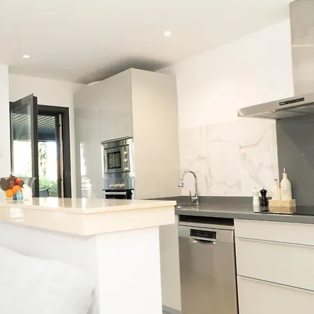 아파트 Luxury 2Br Apartment Near Marbella & Puerto Banus Pool, Padel, Parking 에스테포나