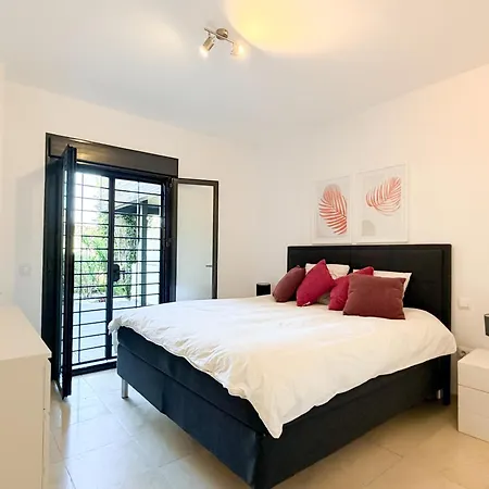 아파트 Luxury 2Br Apartment Near Marbella & Puerto Banus Pool, Padel, Parking *