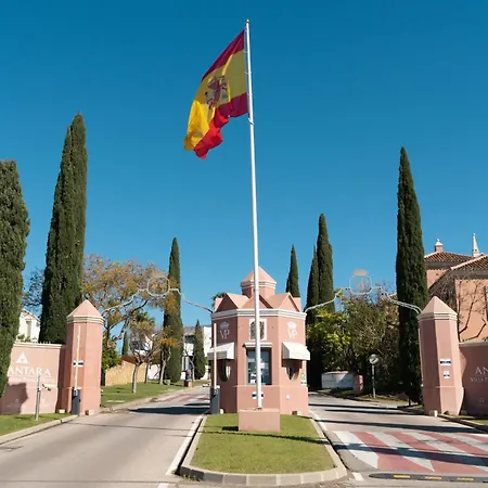 Luxury 2Br Apartment Near Marbella & Puerto Banus Pool, Padel, Parking *