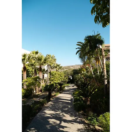 דירה Luxury 2Br Apartment Near Marbella & Puerto Banus Pool, Padel, Parking