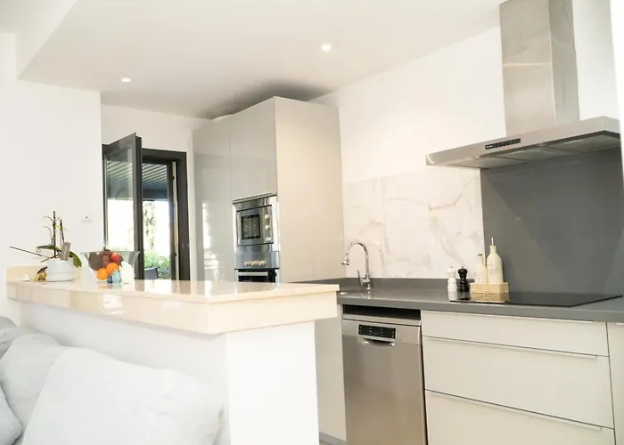 아파트 Luxury 2Br Apartment Near Marbella & Puerto Banus Pool, Padel, Parking 에스테포나